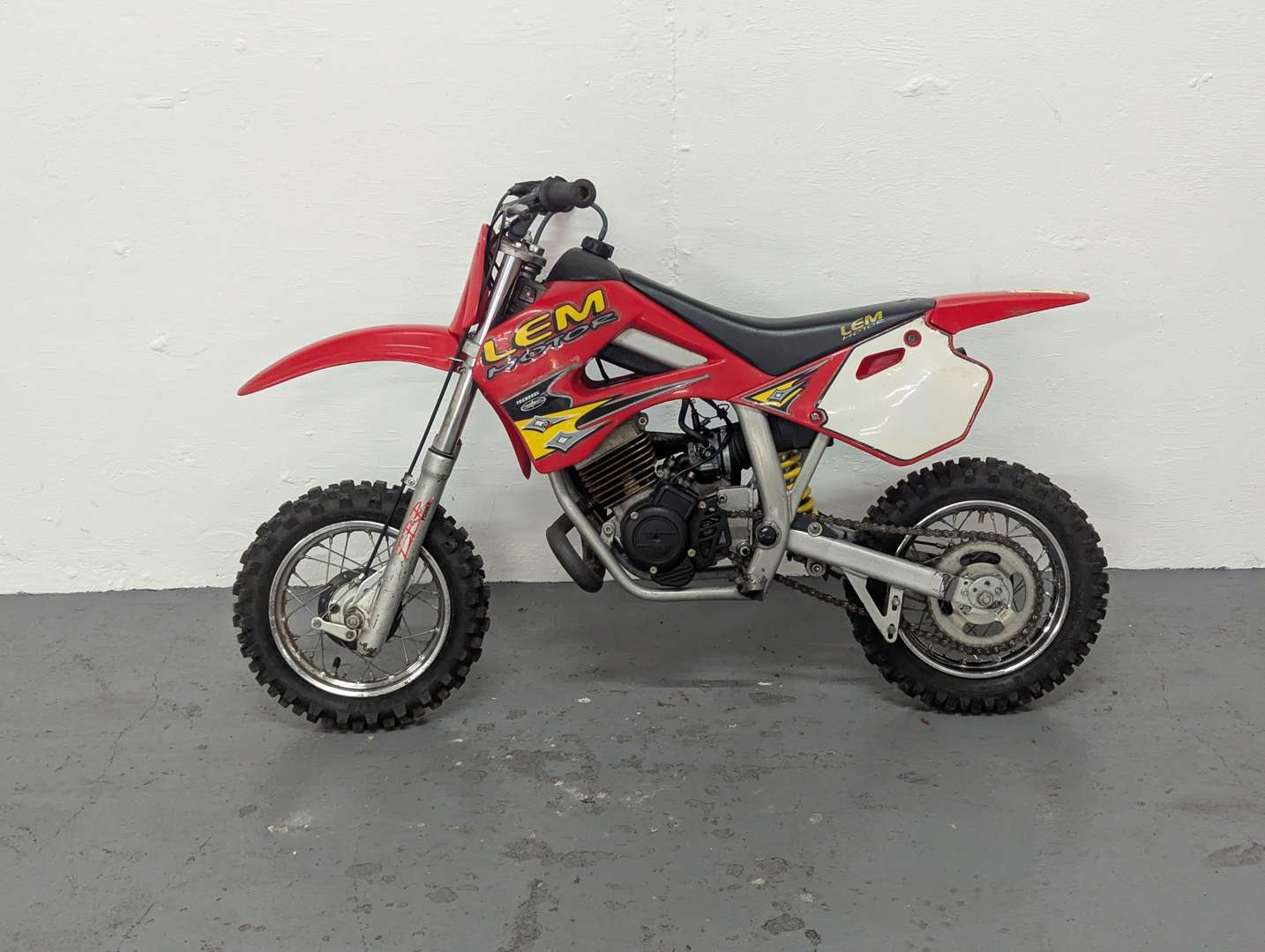 <p>LEM MOTOR DIRT BIKE</p>