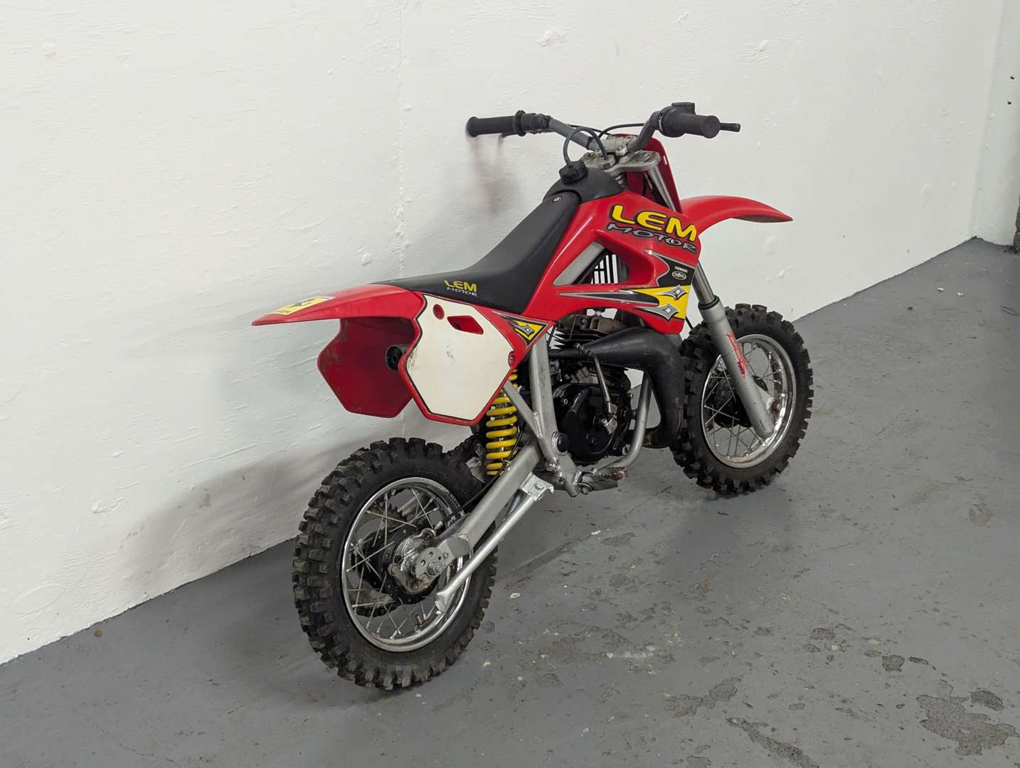 <p>LEM MOTOR DIRT BIKE</p>