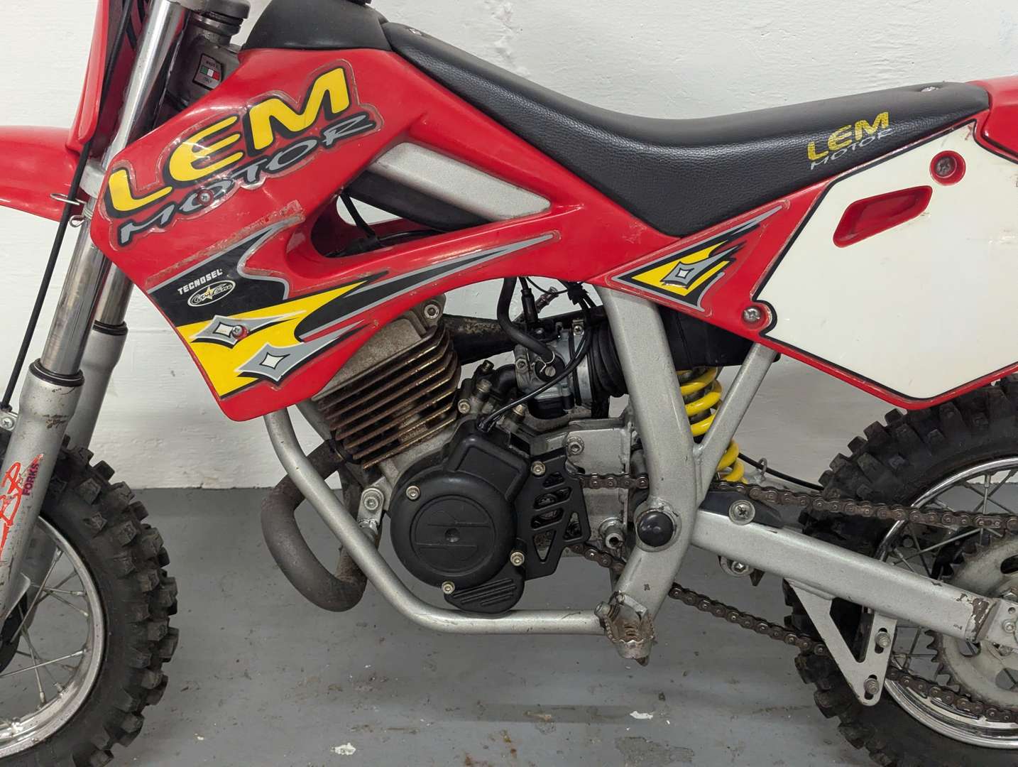 <p>LEM MOTOR DIRT BIKE</p>