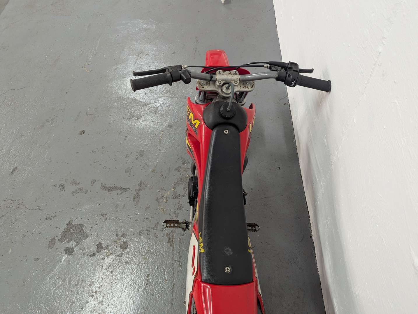 <p>LEM MOTOR DIRT BIKE</p>