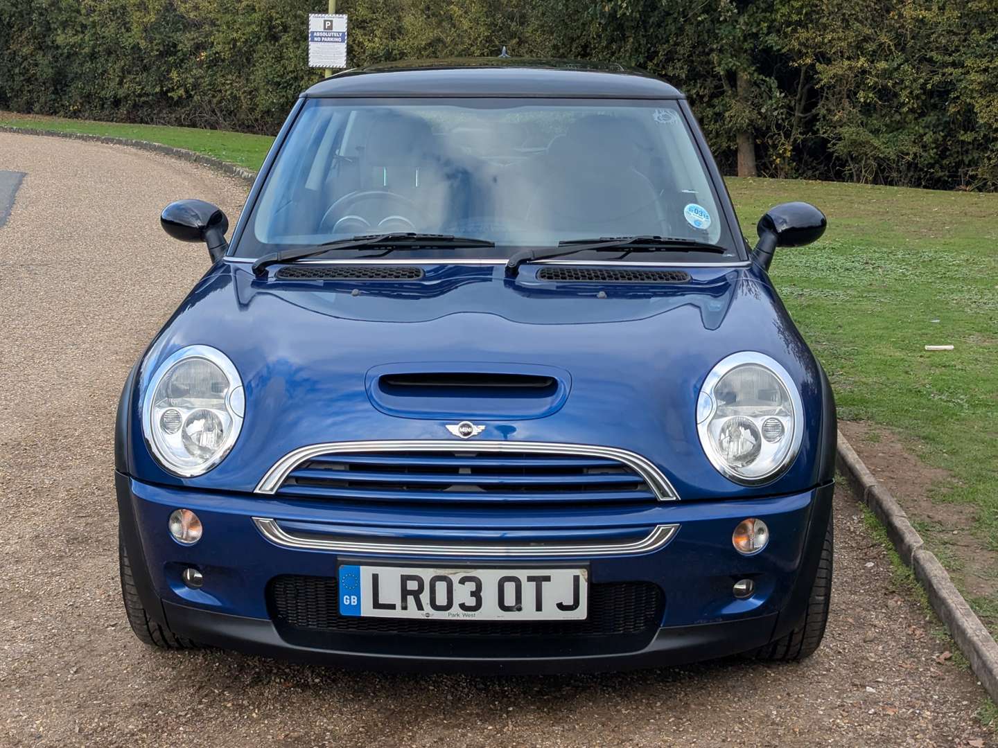 <p>2003 MINI COOPER S - ONE OWNER & 26,000 MILES</p>