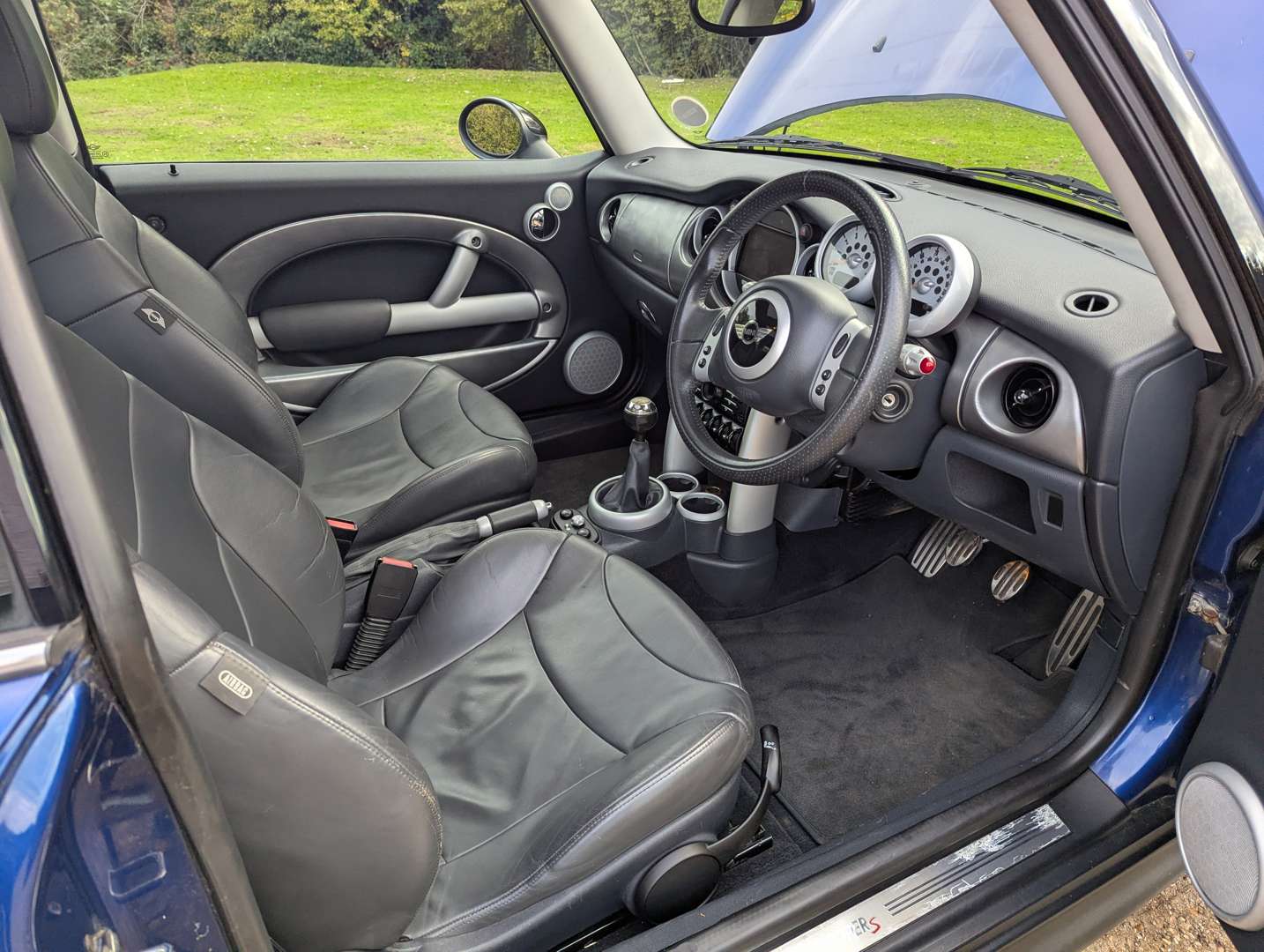 <p>2003 MINI COOPER S - ONE OWNER & 26,000 MILES</p>
