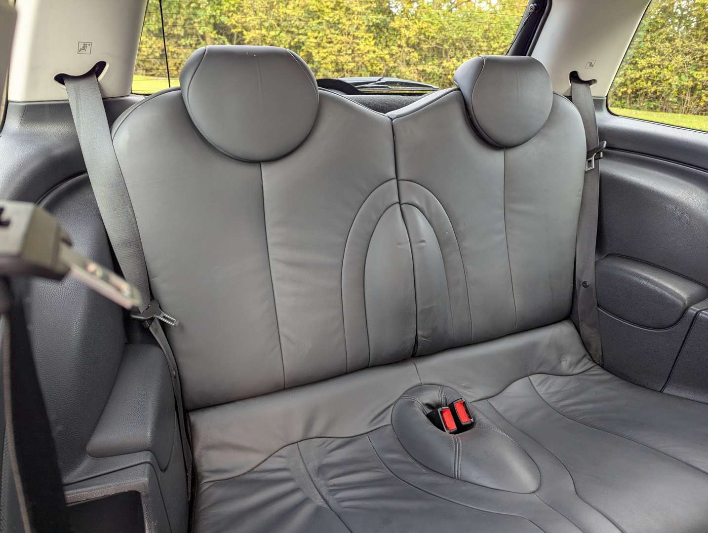 <p>2003 MINI COOPER S - ONE OWNER & 26,000 MILES</p>