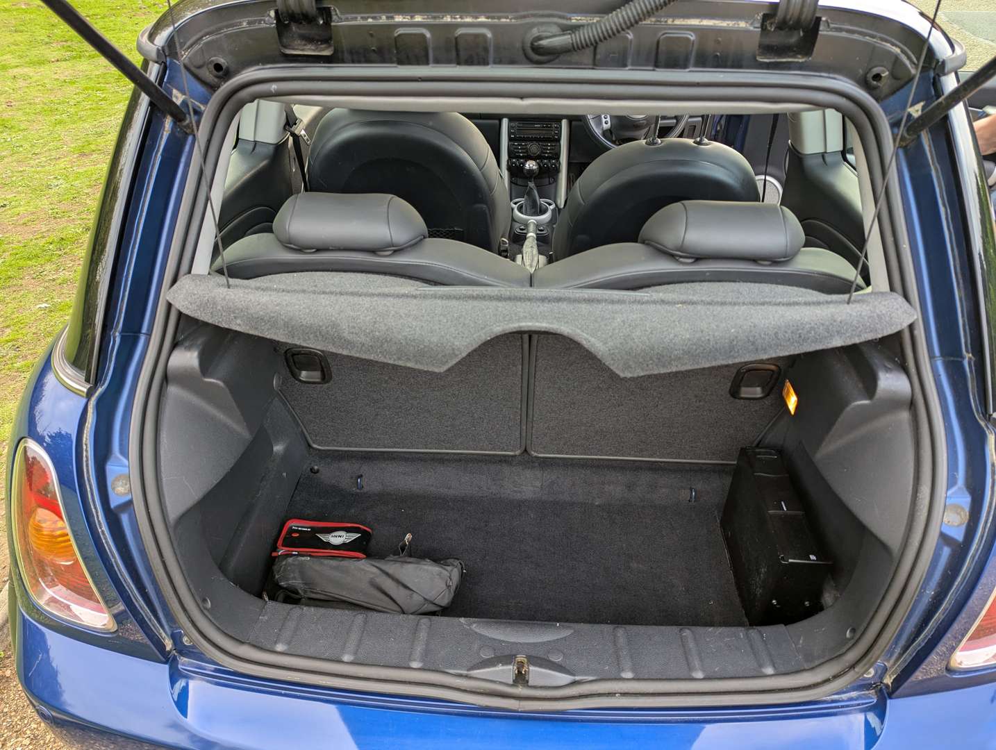 <p>2003 MINI COOPER S - ONE OWNER & 26,000 MILES</p>