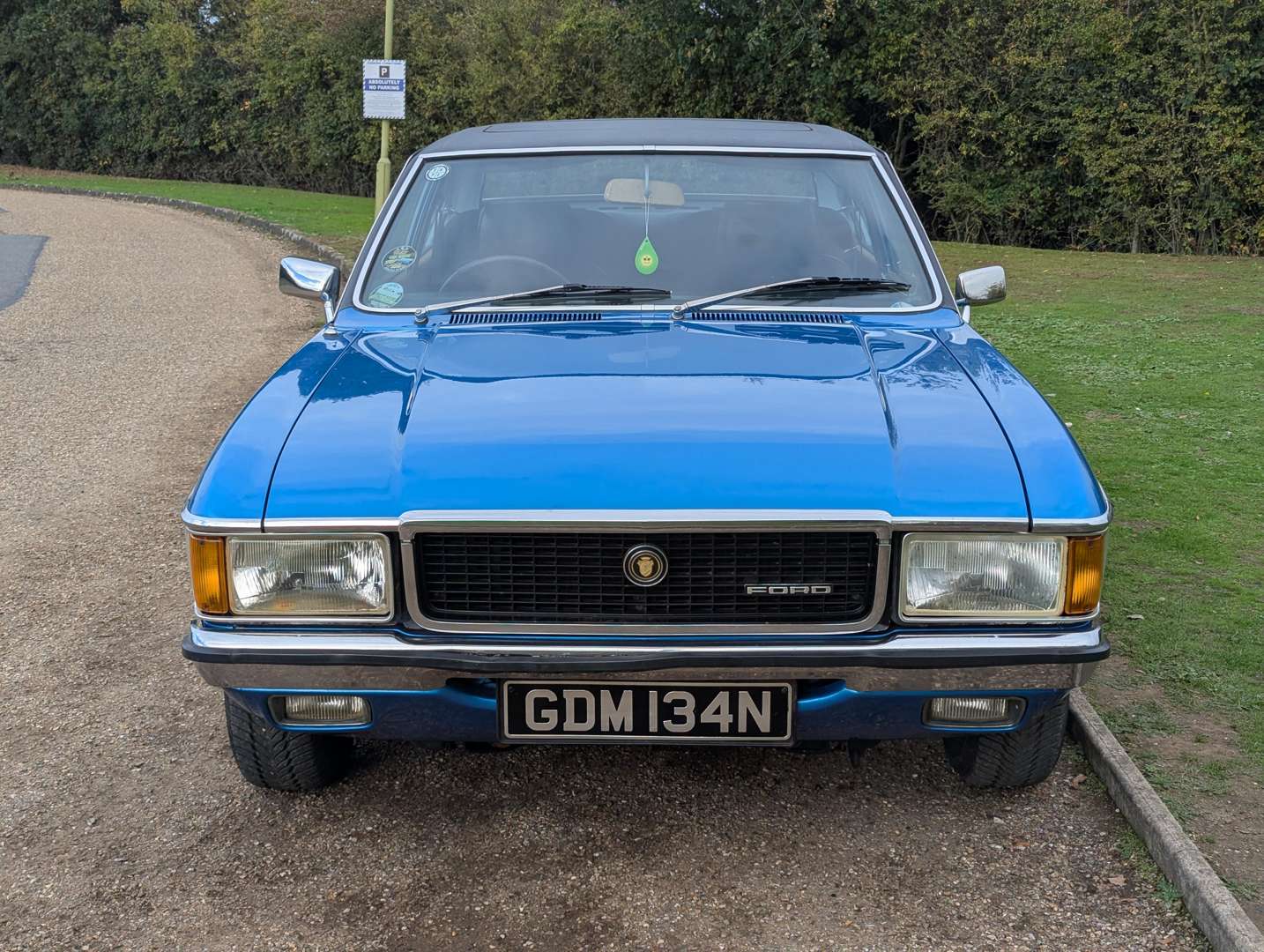 <p>1974 FORD GRANADA GHIA COUPE MANUAL</p>