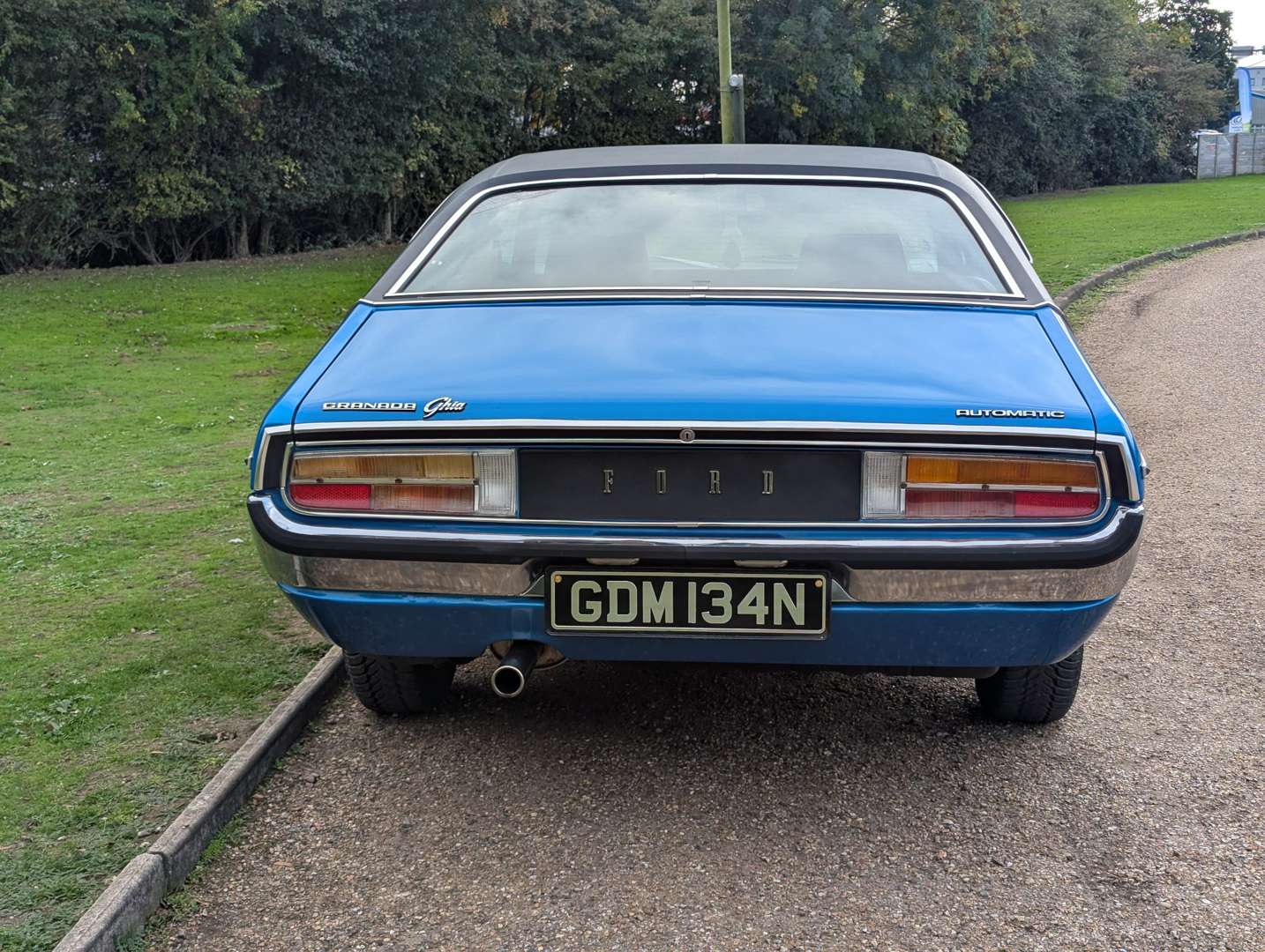 <p>1974 FORD GRANADA GHIA COUPE MANUAL</p>
