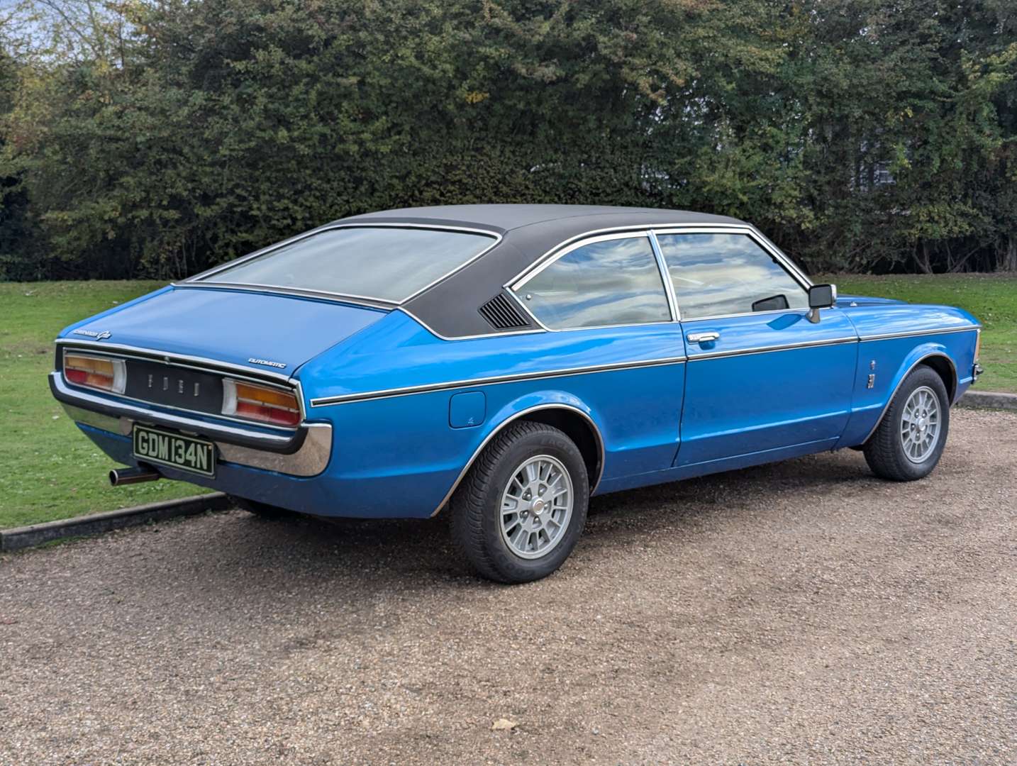 <p>1974 FORD GRANADA GHIA COUPE MANUAL</p>