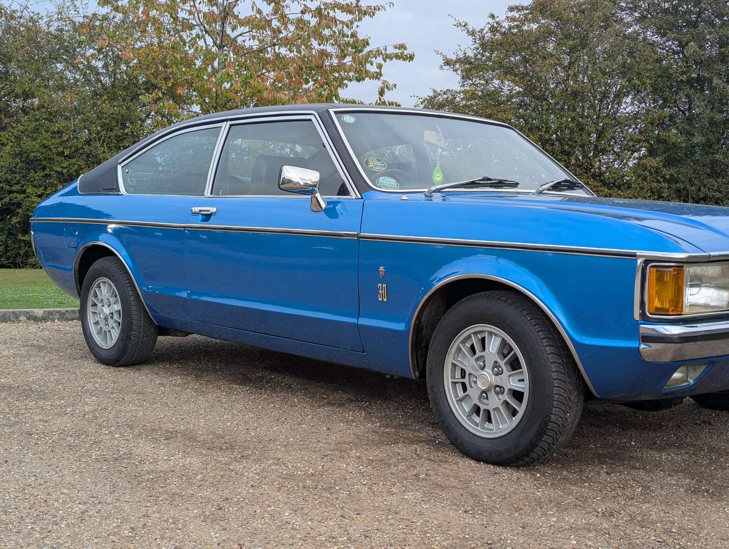 <p>1974 FORD GRANADA GHIA COUPE MANUAL</p>