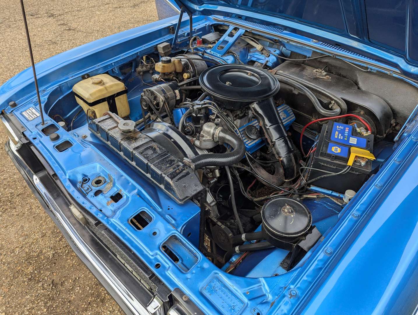 <p>1974 FORD GRANADA GHIA COUPE MANUAL</p>