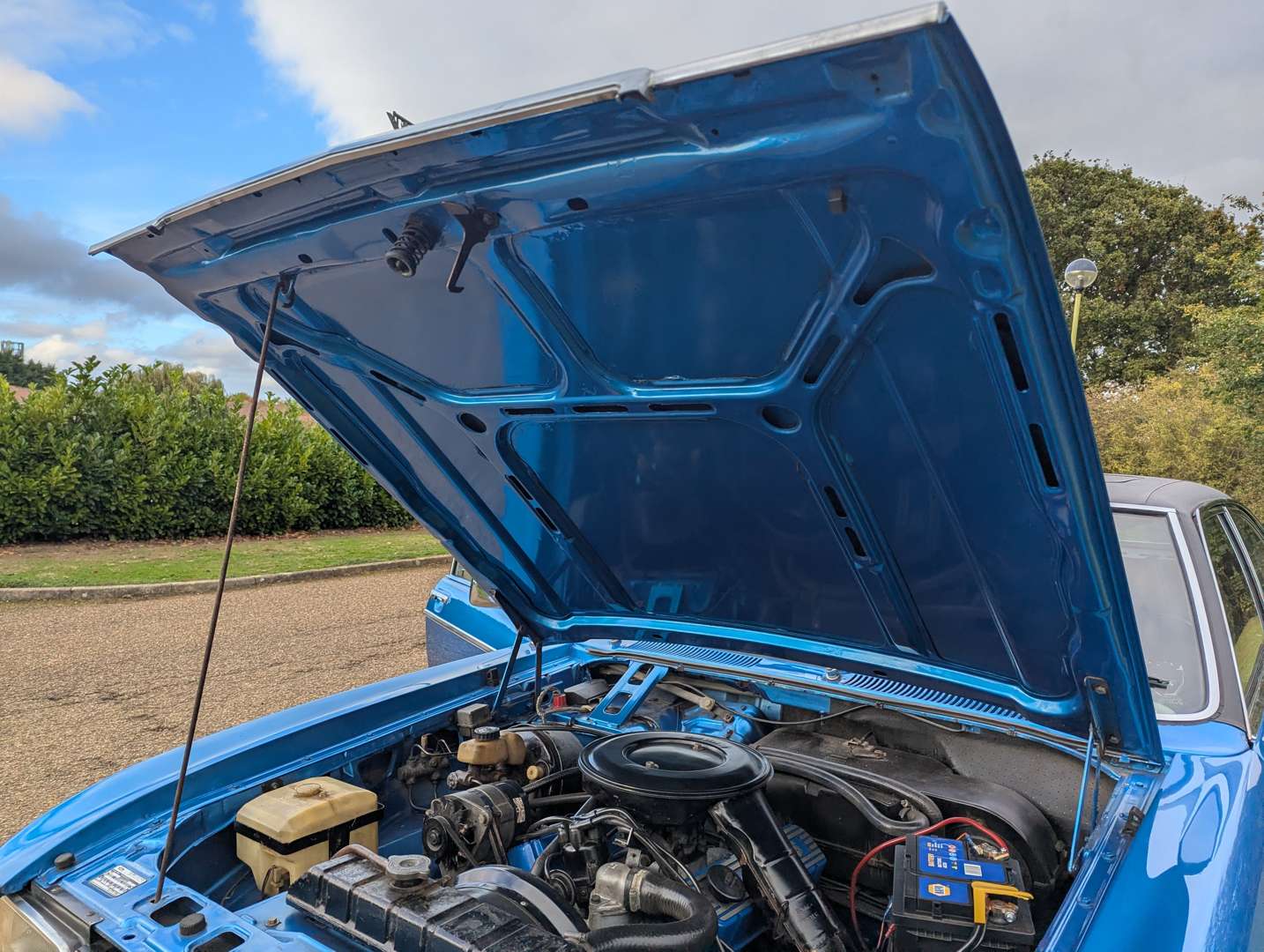 <p>1974 FORD GRANADA GHIA COUPE MANUAL</p>