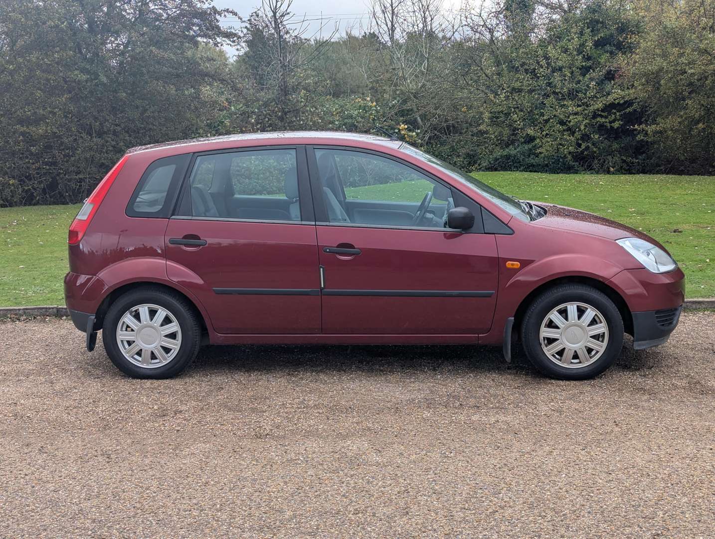 <p>2002 FORD FIESTA LX</p>