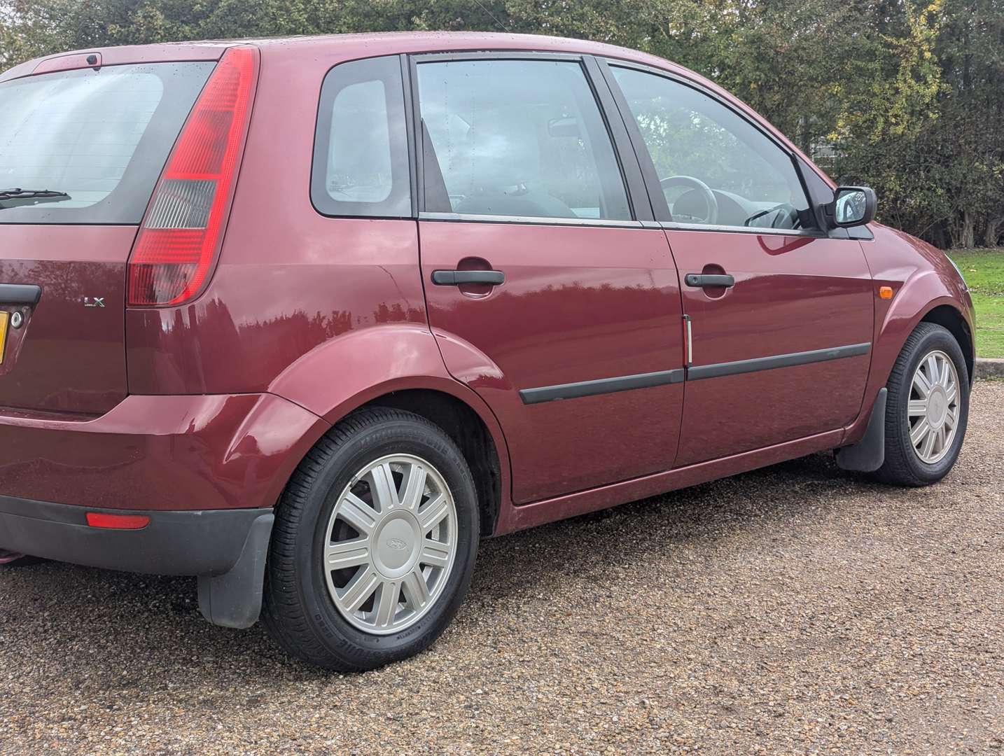 <p>2002 FORD FIESTA LX</p>