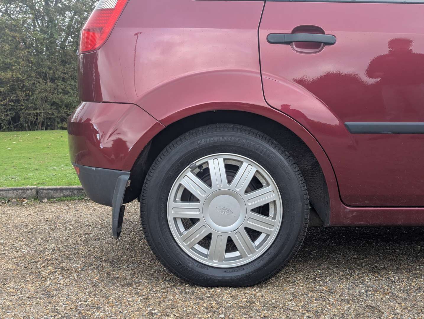 <p>2002 FORD FIESTA LX</p>