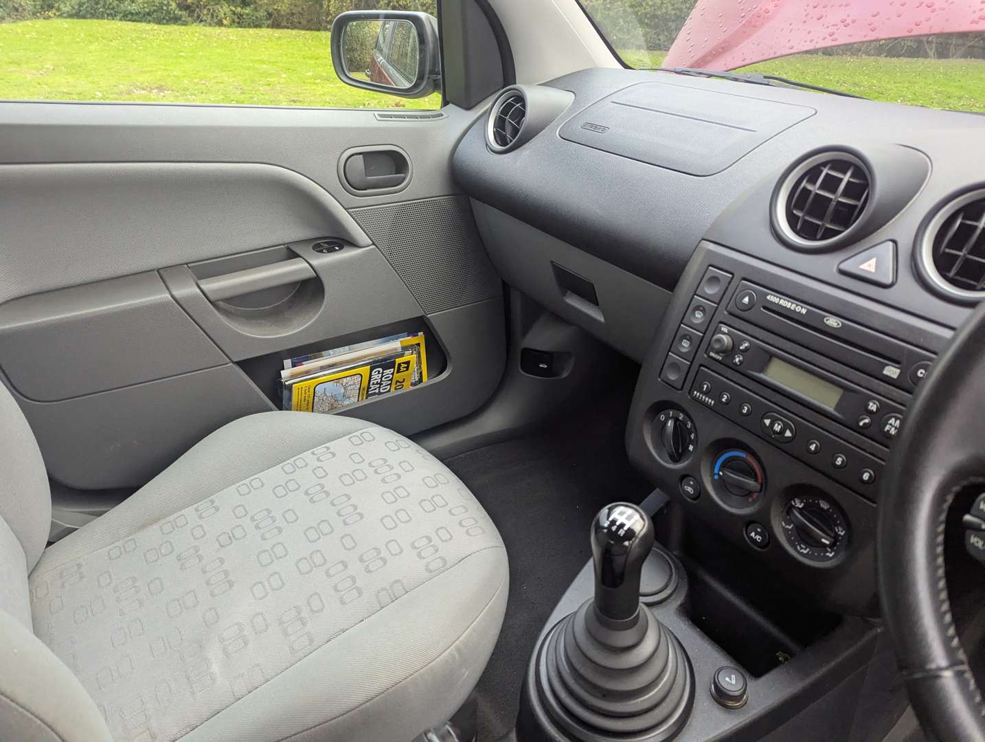 <p>2002 FORD FIESTA LX</p>