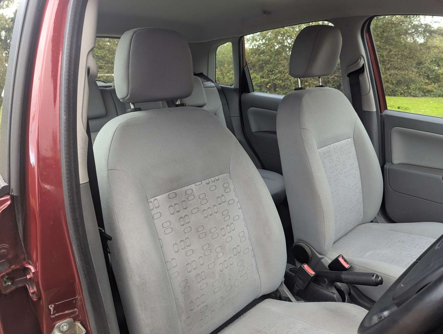 <p>2002 FORD FIESTA LX</p>