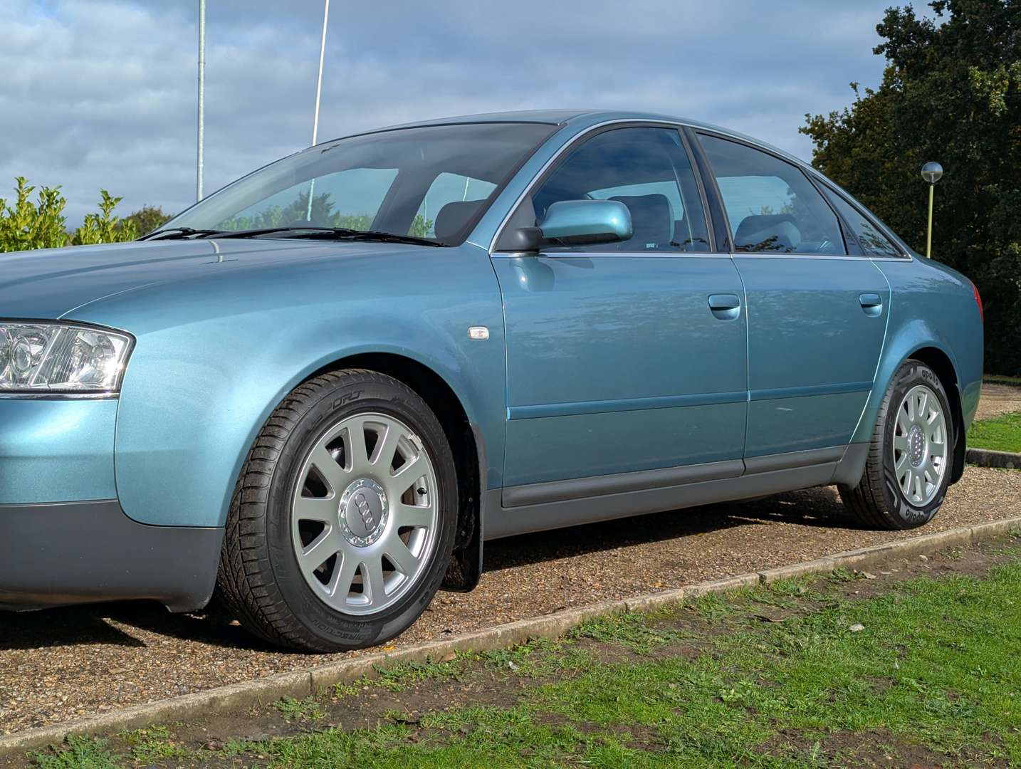 <p>2000 AUDI A6 1.8 TURBO SE</p>