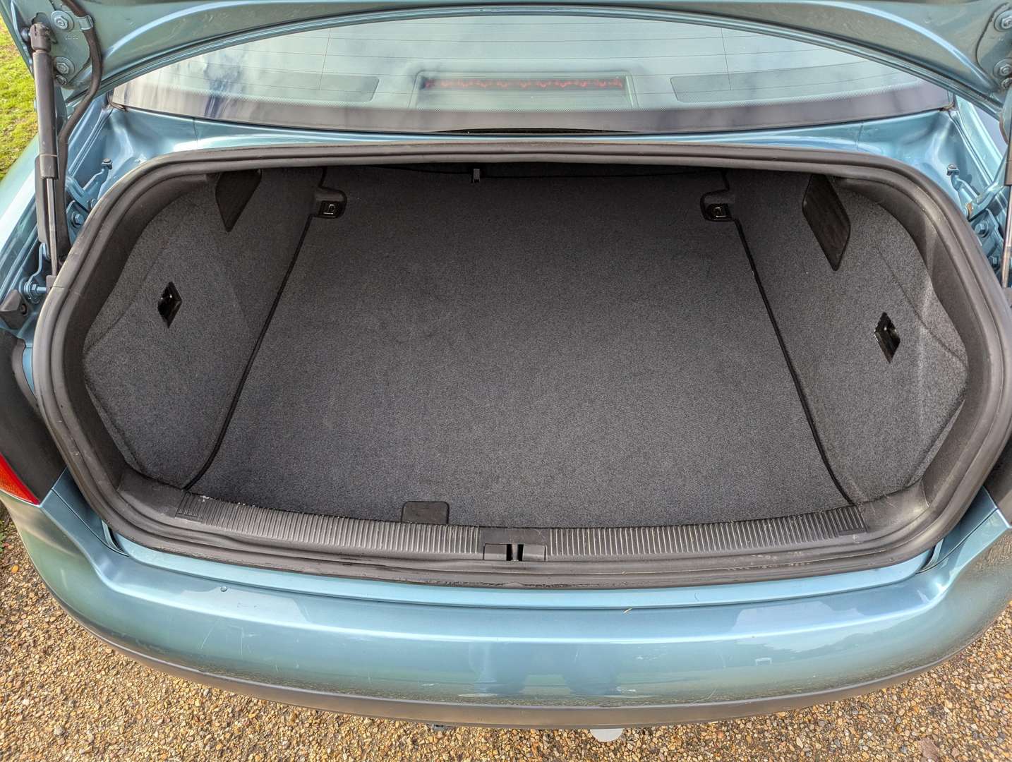 <p>2000 AUDI A6 1.8 TURBO SE</p>