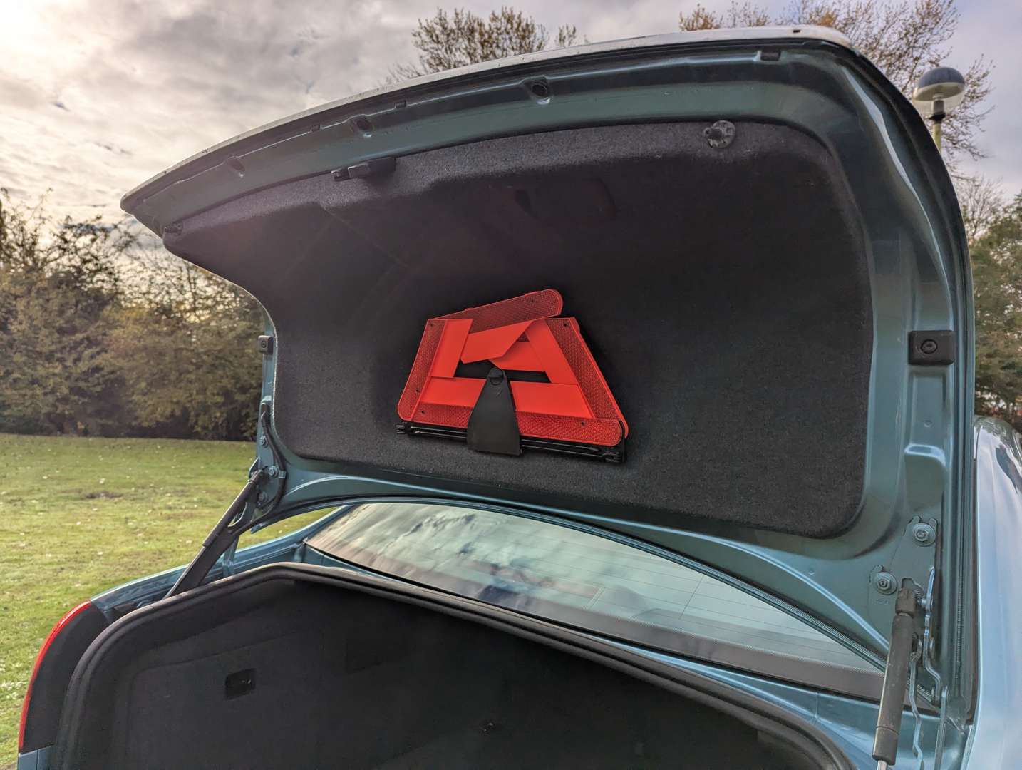 <p>2000 AUDI A6 1.8 TURBO SE</p>