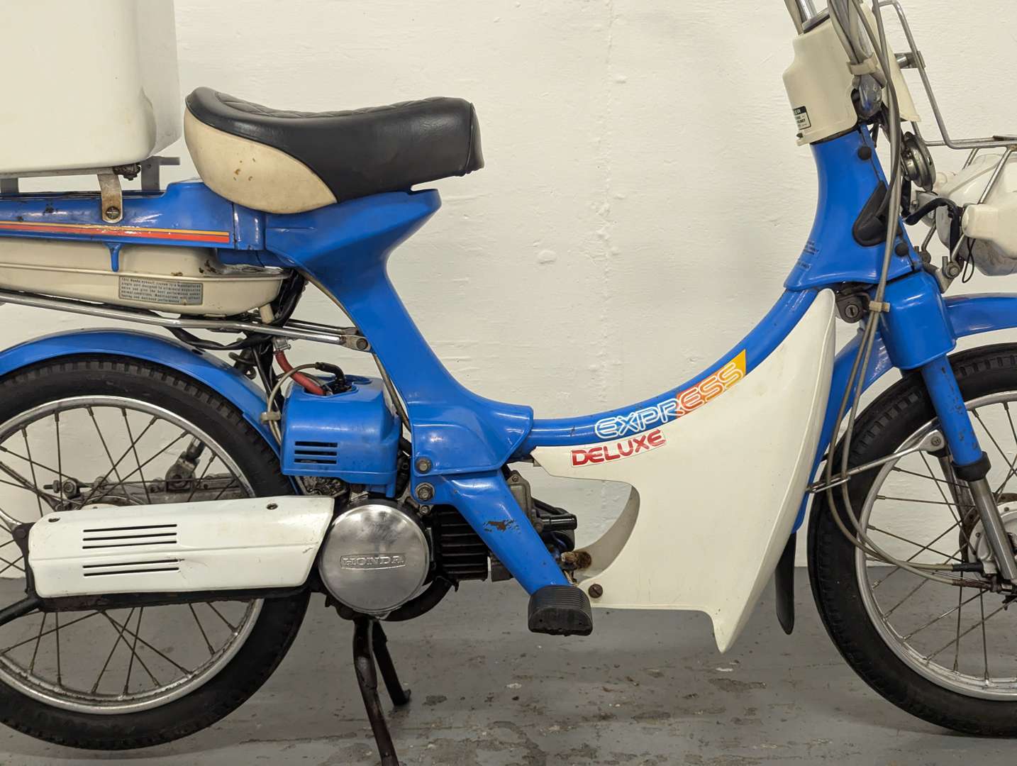 <p>1980 HONDA EXPRESS DELUXE</p>