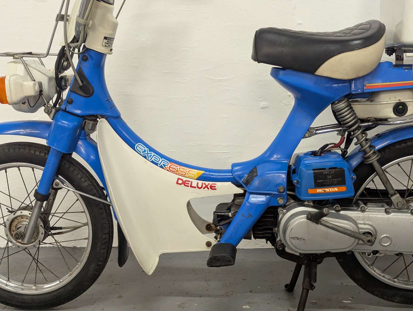 <p>1980 HONDA EXPRESS DELUXE</p>