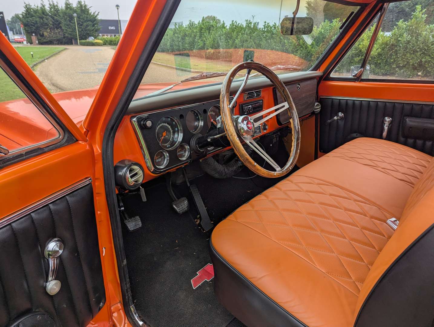 <p>1969 CHEVROLET C20 PICK-UP LHD</p>