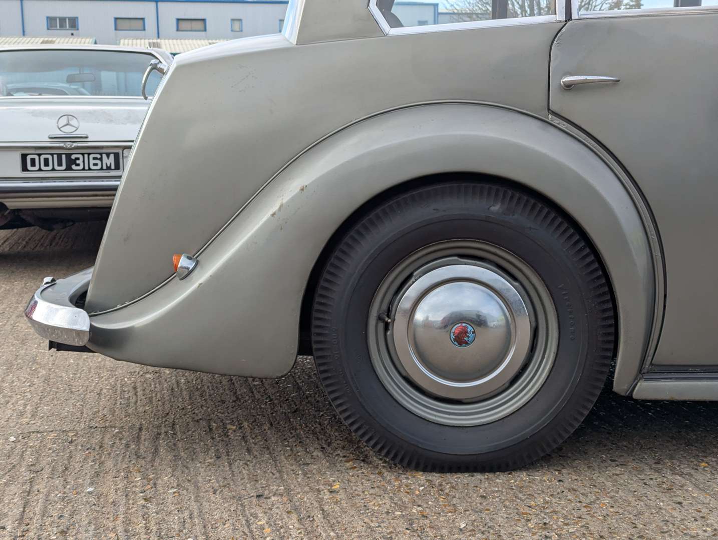 <p>1948 TRIUMPH 1800 SALOON</p>