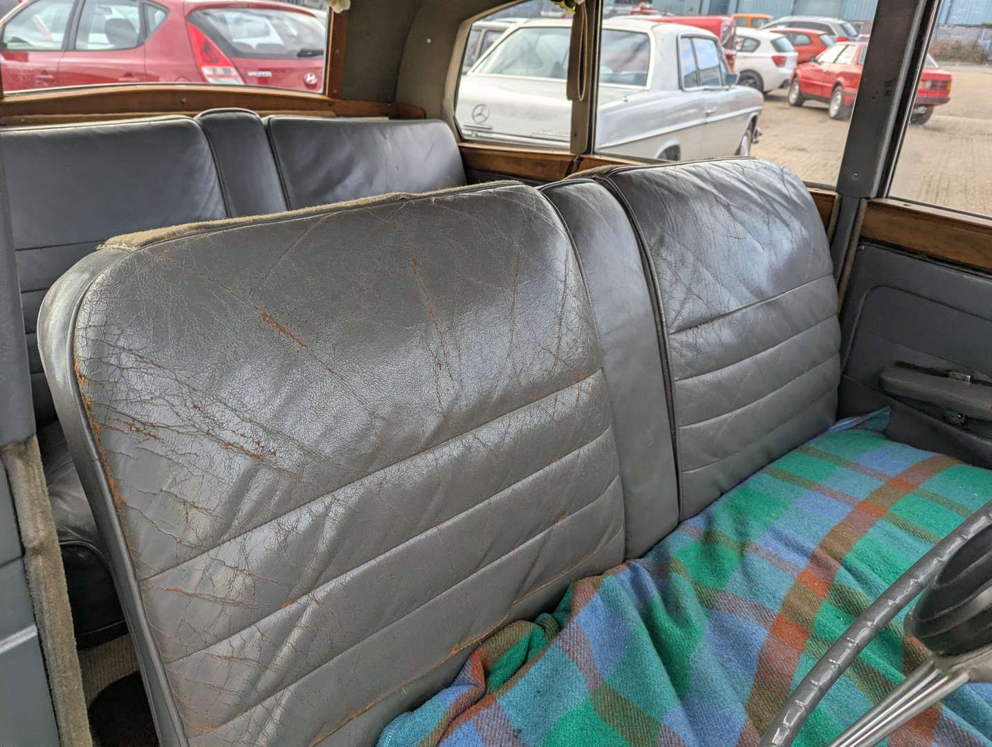 <p>1948 TRIUMPH 1800 SALOON</p>