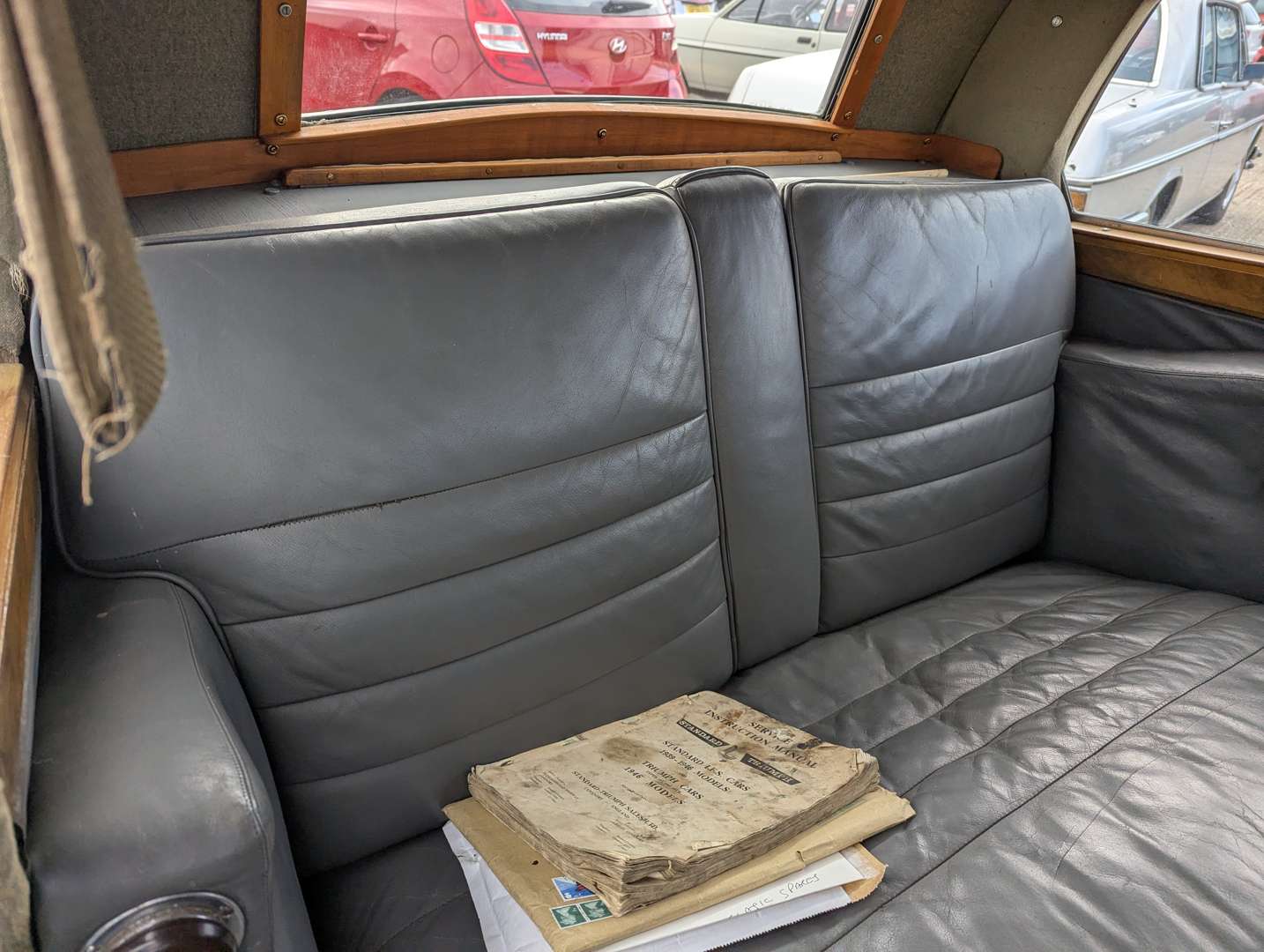 <p>1948 TRIUMPH 1800 SALOON</p>