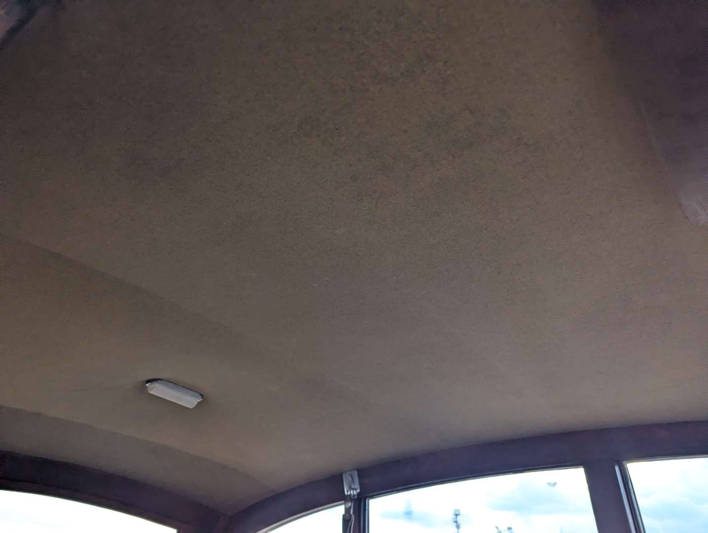 <p>1954 TRIUMPH RENOWN</p>