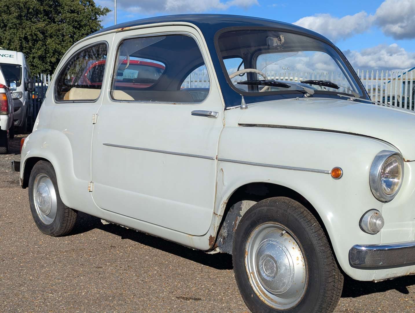 <p>1961 FIAT 600</p>