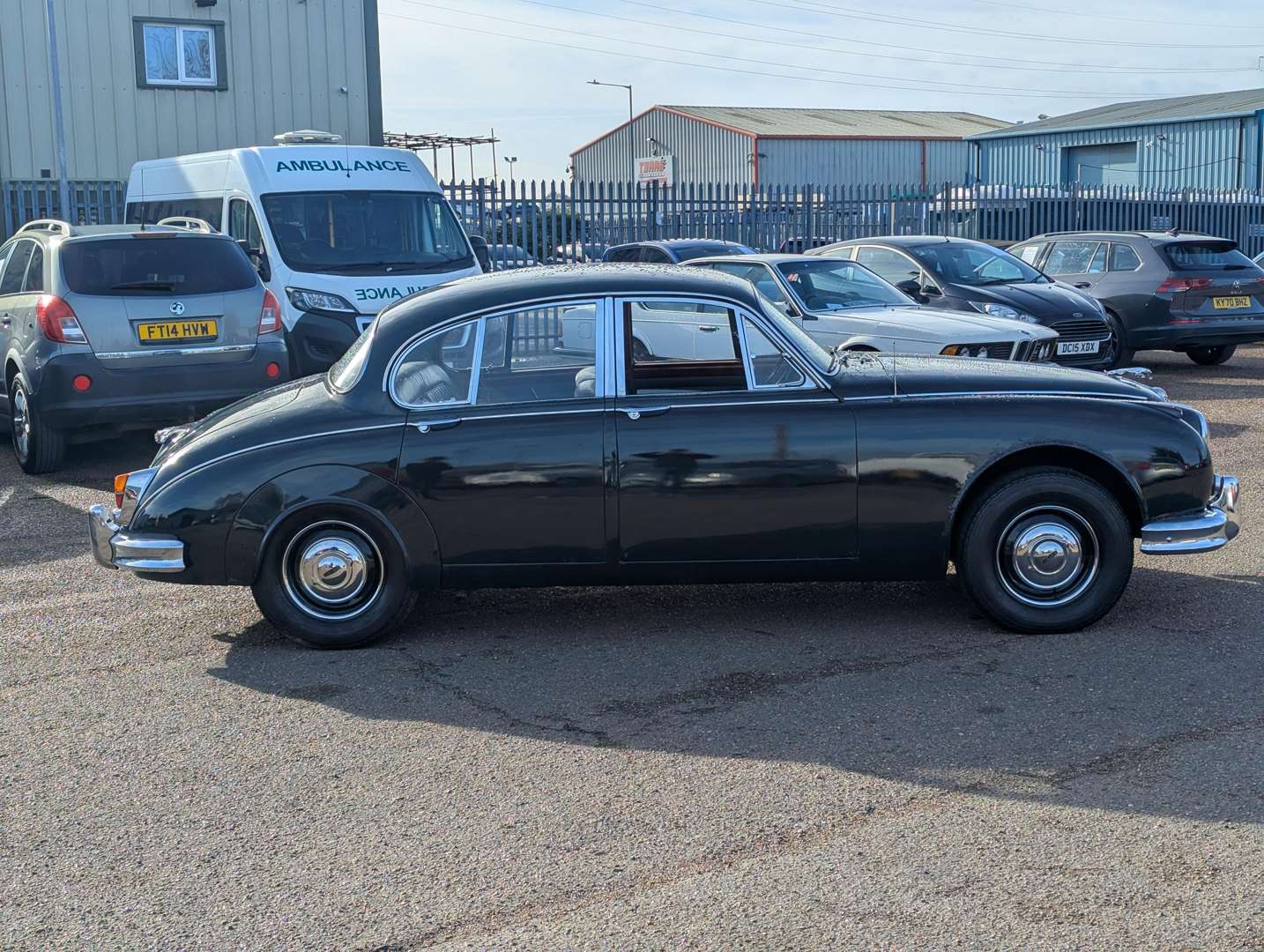 <p>1967 JAGUAR MKII 3.4</p>