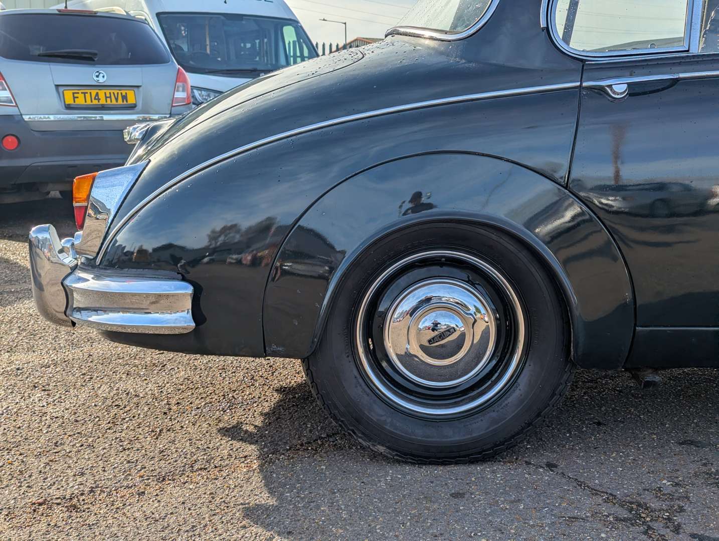 <p>1967 JAGUAR MKII 3.4</p>