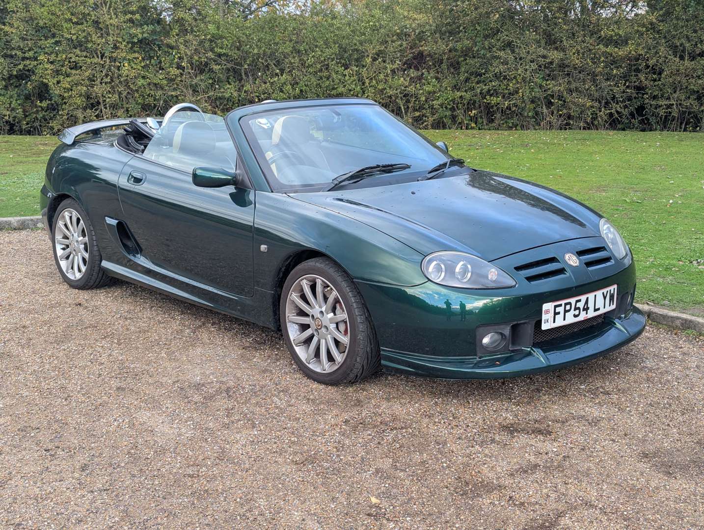 <p>2004 MG TF</p>