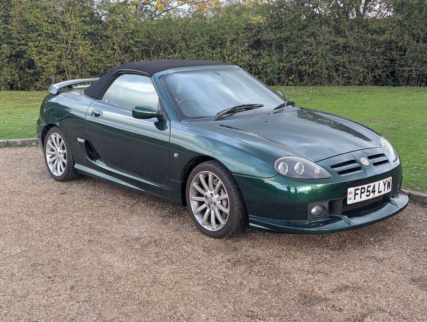 <p>2004 MG TF</p>