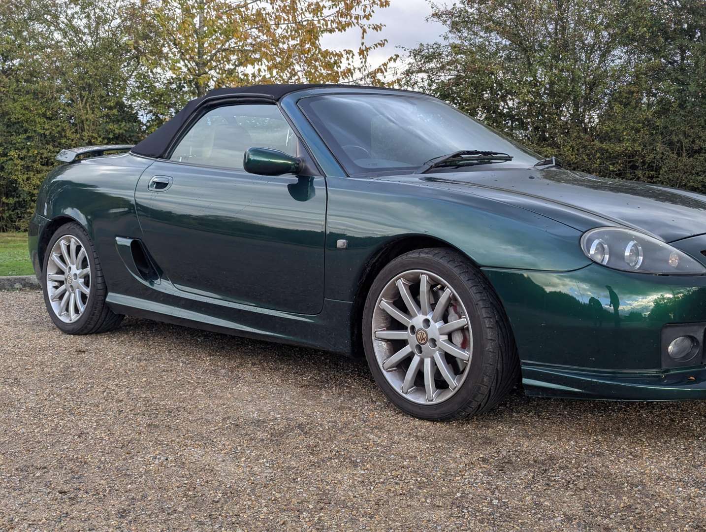 <p>2004 MG TF</p>