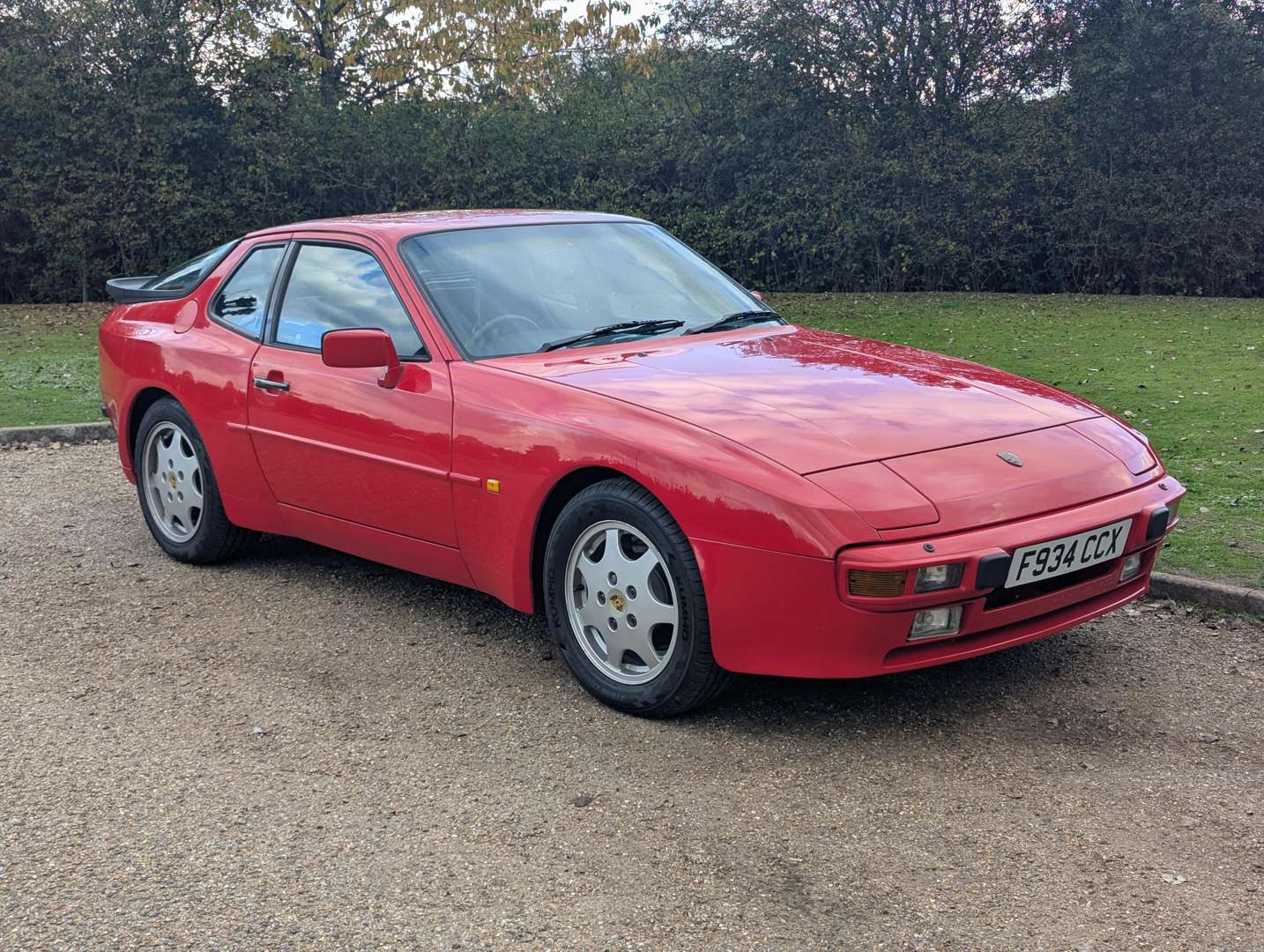 <p>1988 PORSCHE 944</p>