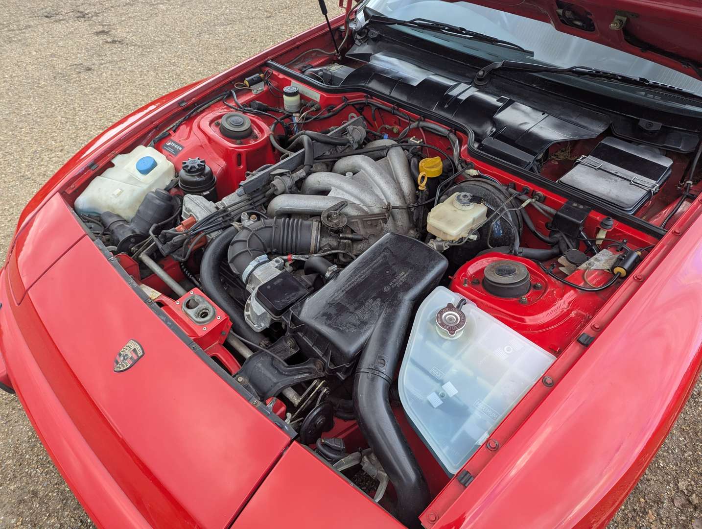 <p>1988 PORSCHE 944</p>