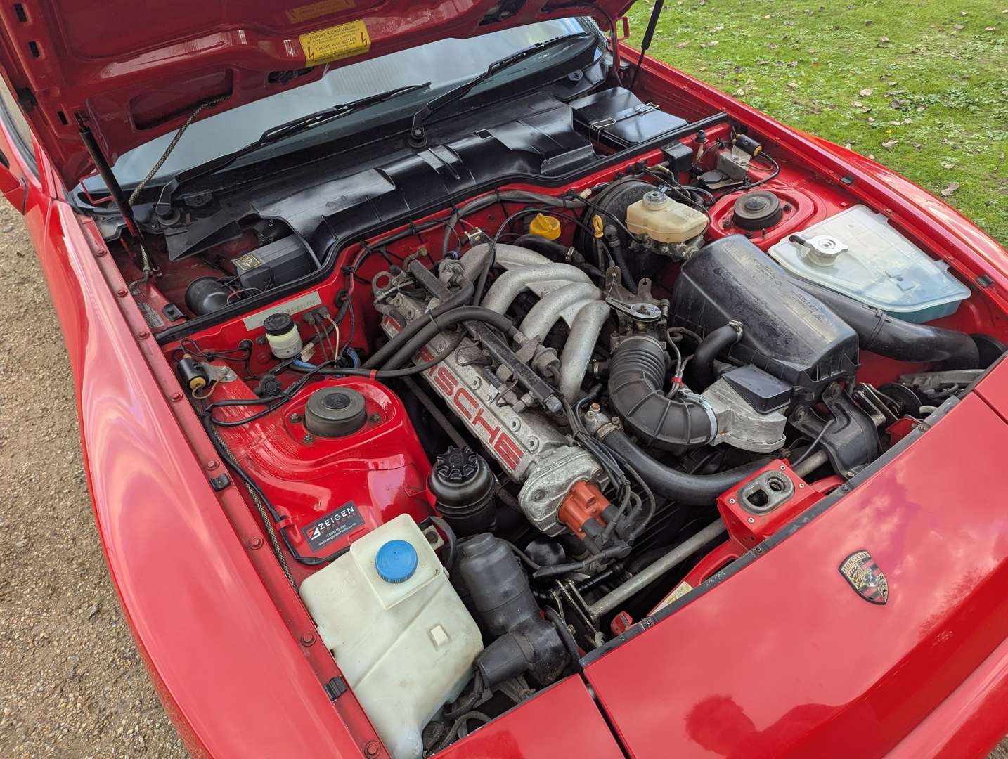 <p>1988 PORSCHE 944</p>