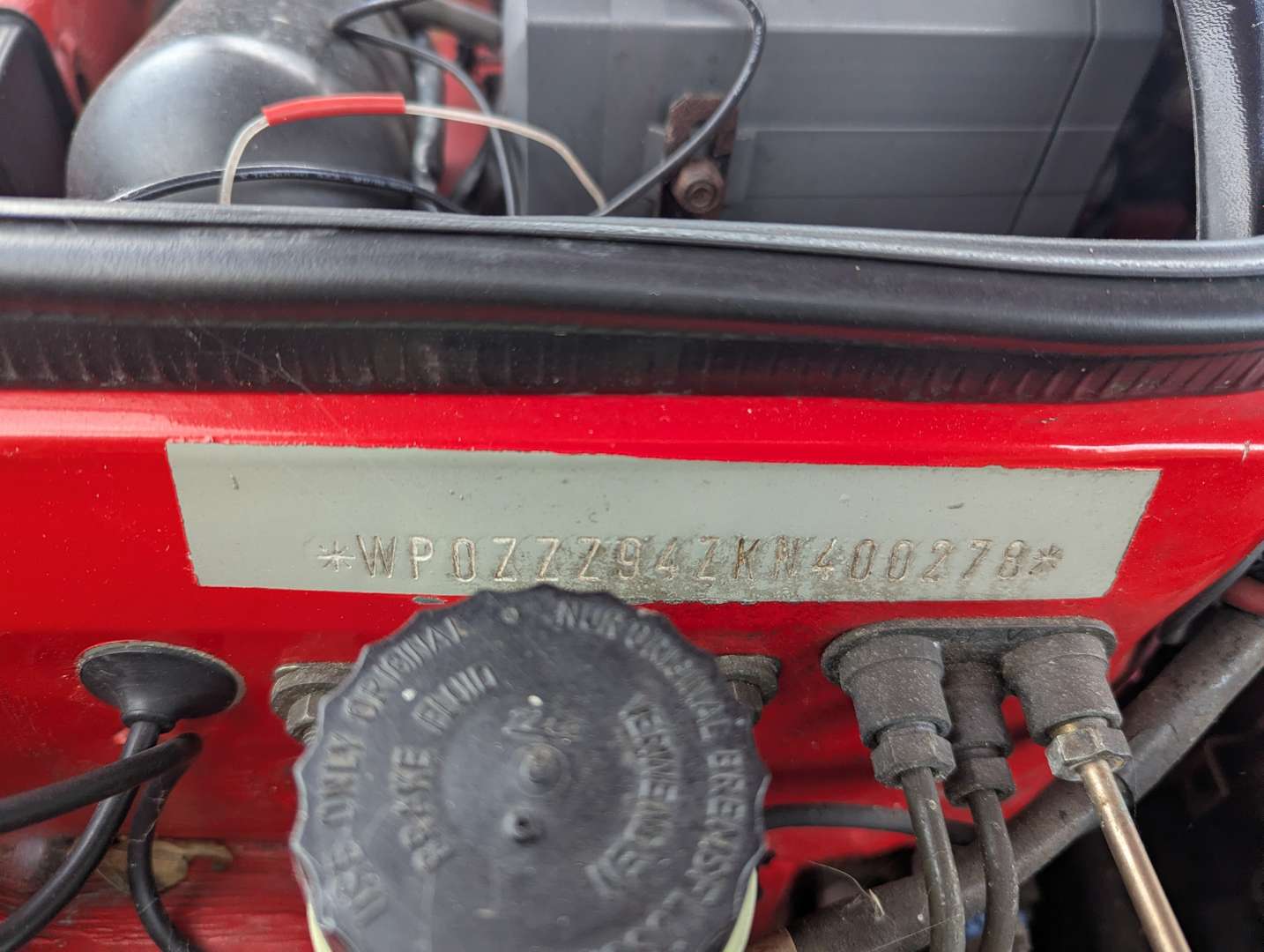 <p>1988 PORSCHE 944</p>