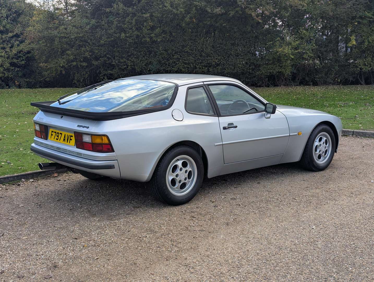 <p>1988 PORSCHE 944</p>