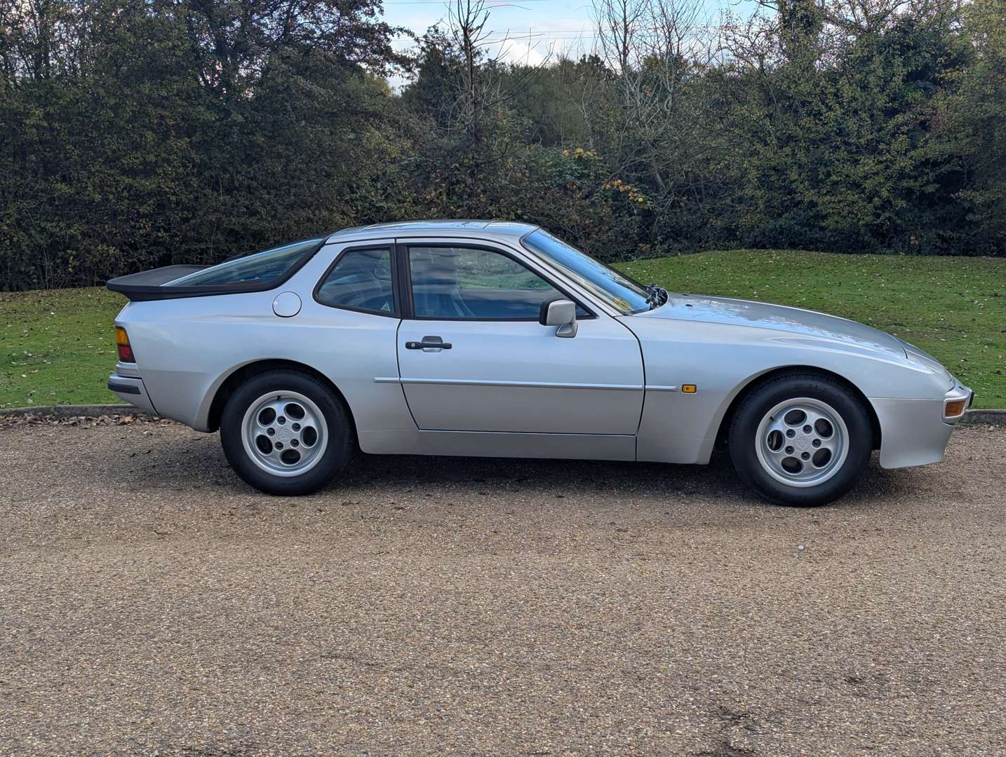 <p>1988 PORSCHE 944</p>