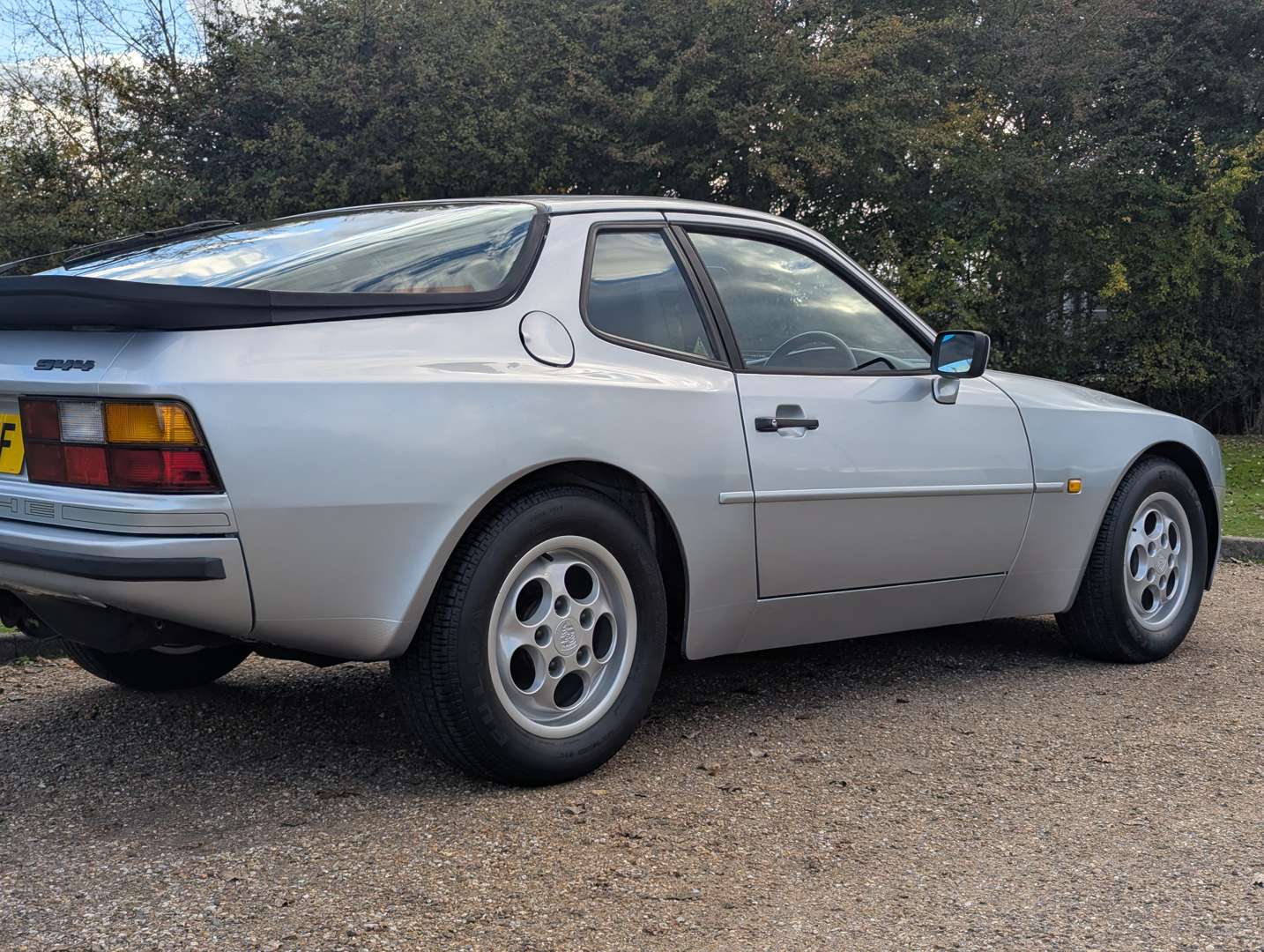 <p>1988 PORSCHE 944</p>