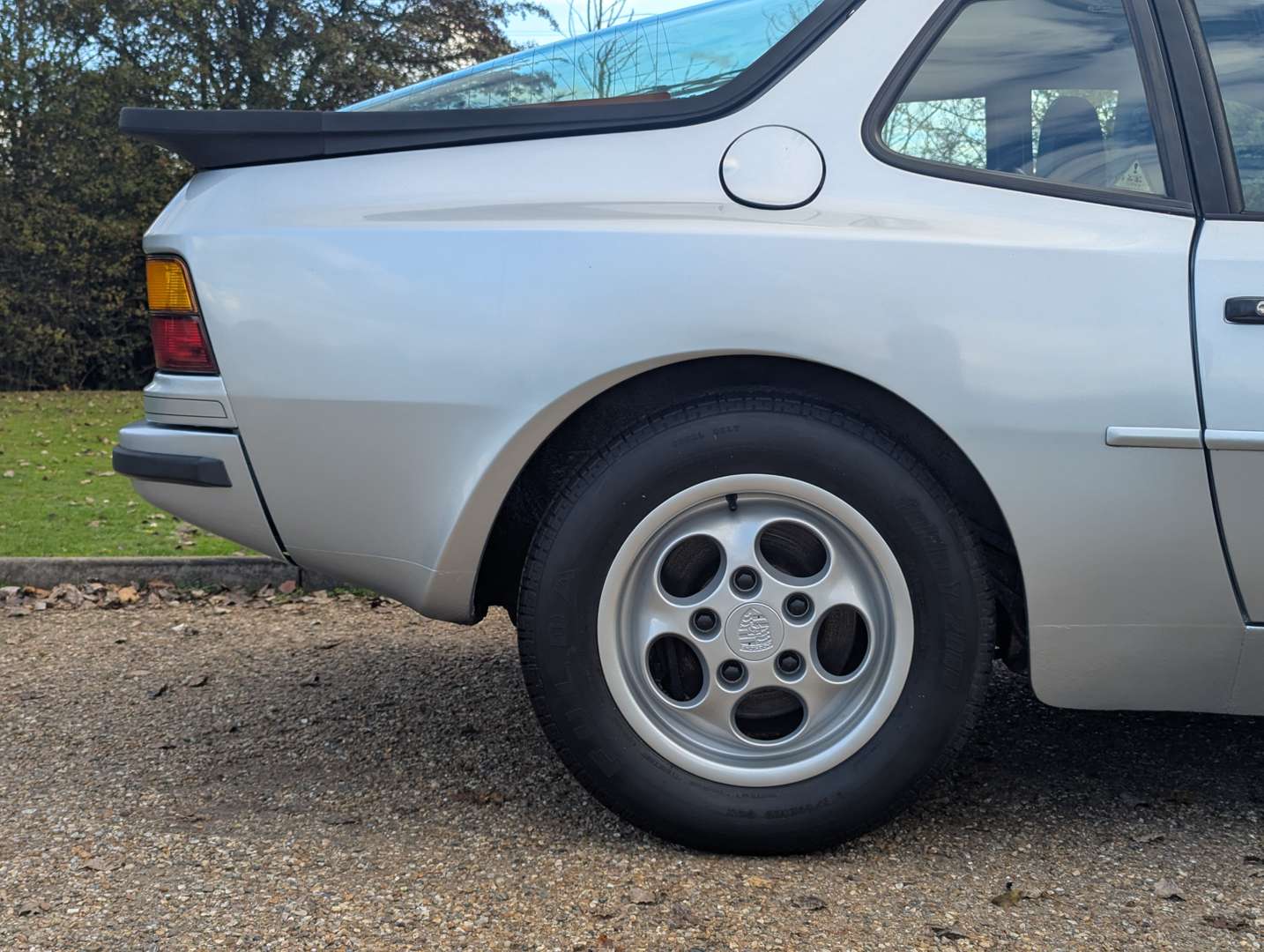 <p>1988 PORSCHE 944</p>