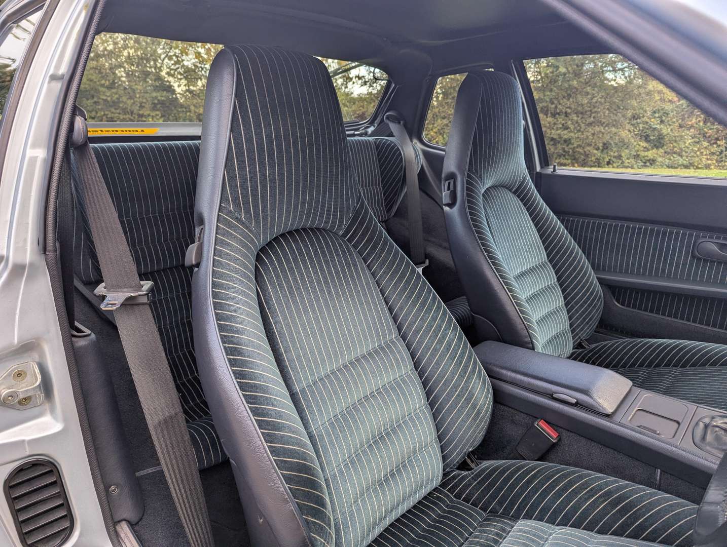 <p>1988 PORSCHE 944</p>