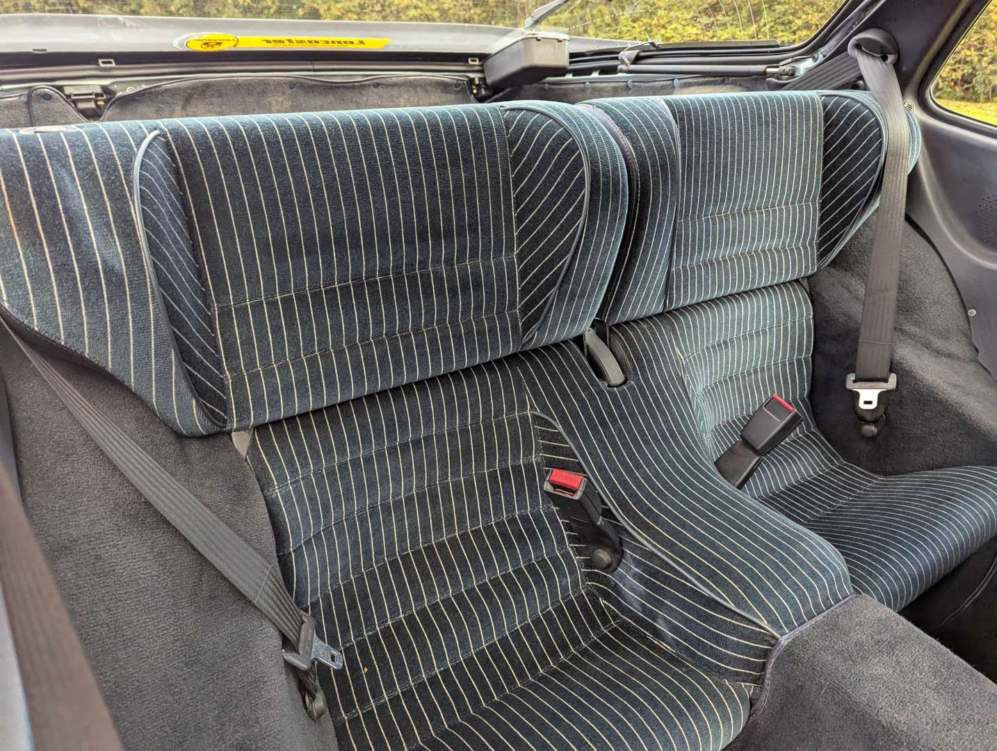 <p>1988 PORSCHE 944</p>