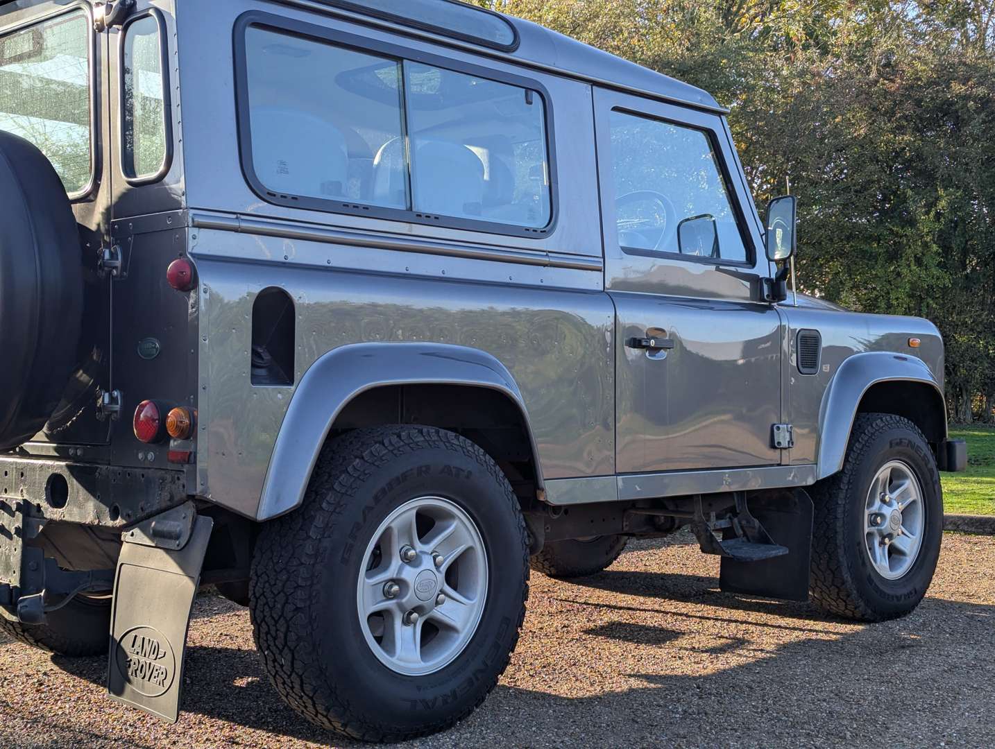 <p>2006 LAND ROVER DEFENDER 90 TD5</p>
