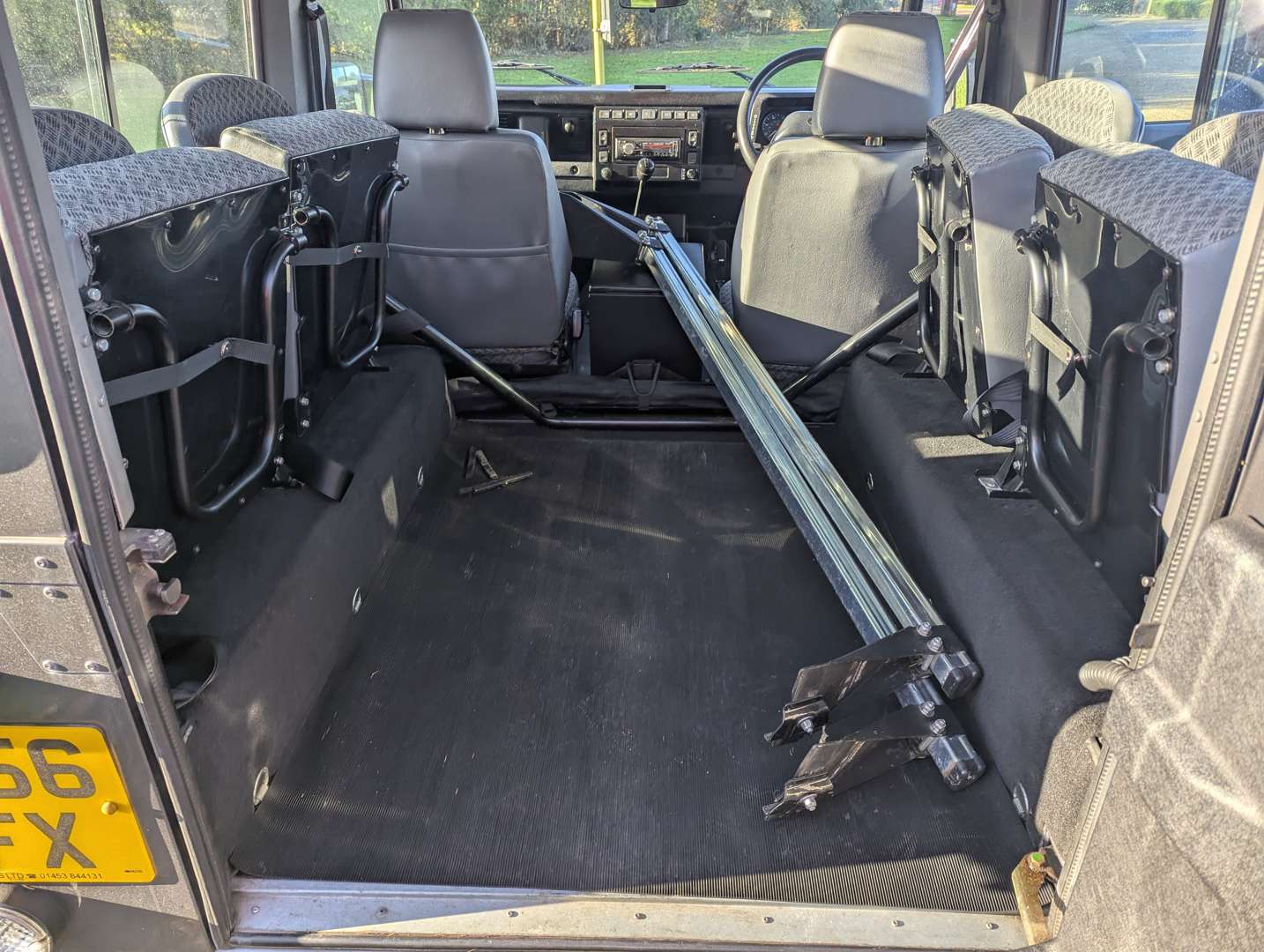 <p>2006 LAND ROVER DEFENDER 90 TD5</p>