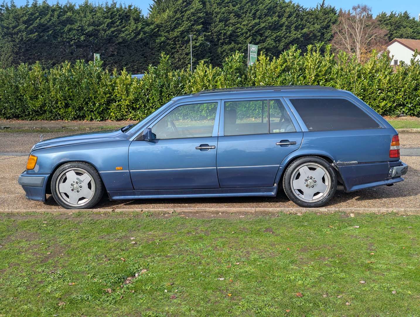 <p>1993 MERCEDES 280 TE AUTO ESTATE</p>