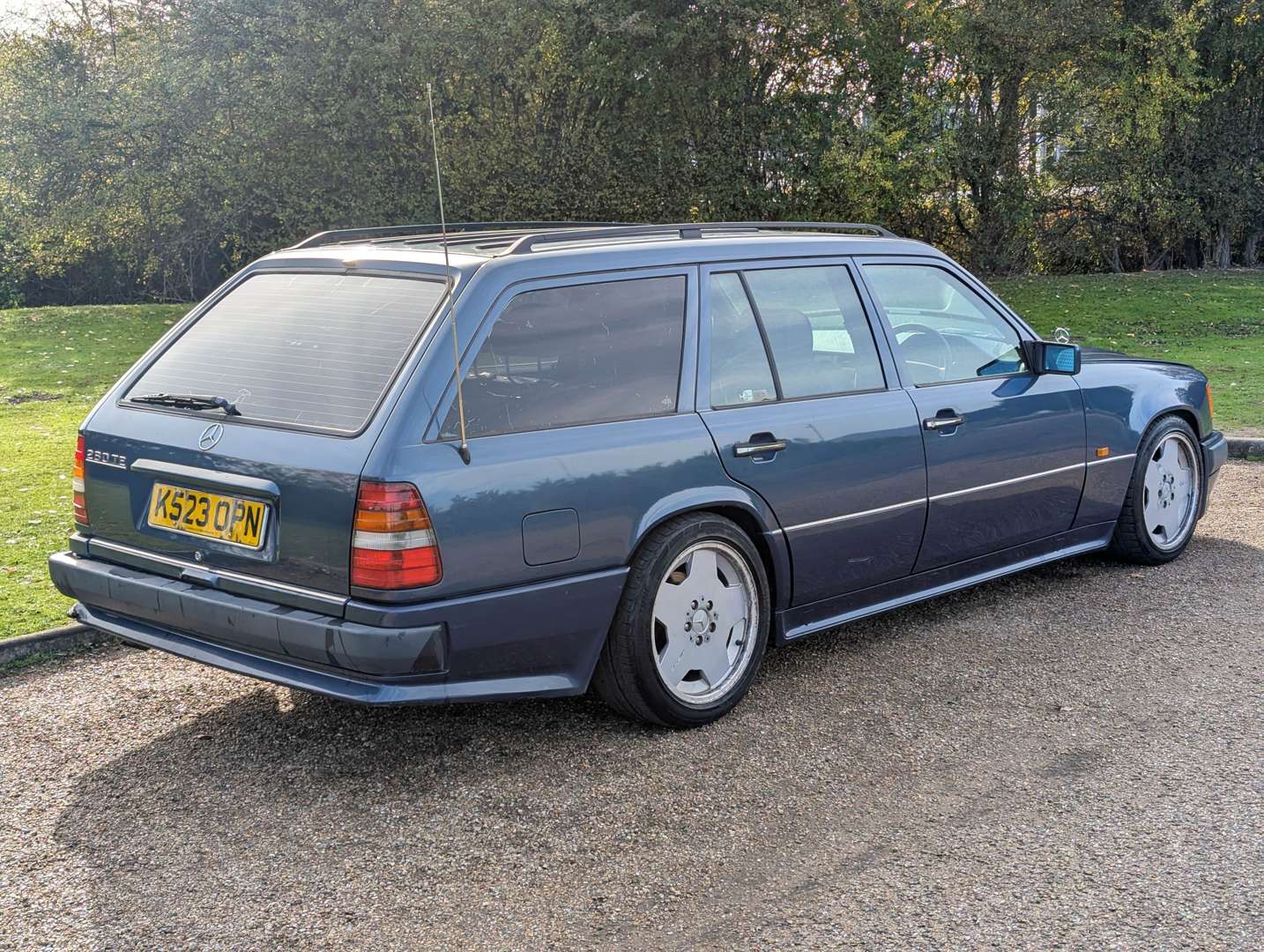 <p>1993 MERCEDES 280 TE AUTO ESTATE</p>
