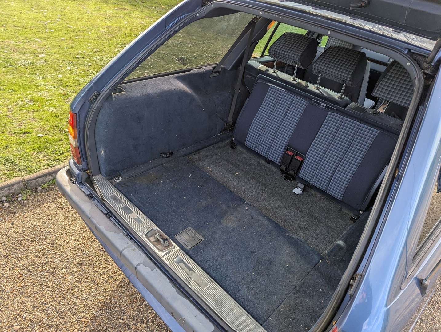 <p>1993 MERCEDES 280 TE AUTO ESTATE</p>